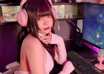 Nữ coser nổi tiếng với phong cách nhạy cảm, chiếm lĩnh Remind ngay trên kênh chính