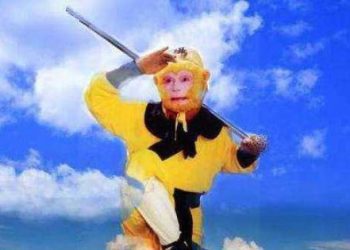 Tại sao Tôn Ngộ Không có thể cưỡi mây nhưng lại đi bộ khi cầu nguyện?