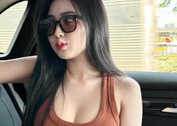 Hot girl tiết lộ hoàn cảnh vô cùng đáng buồn của ngày 20/10 qua một dòng bình luận