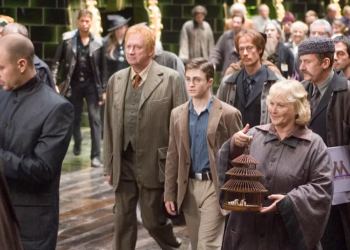 Quá khứ gặp tương lai của Harry Potter: Ngôi sao biểu tượng được tái hiện làm dấy lên cơn sốt nhượng quyền thương mại
