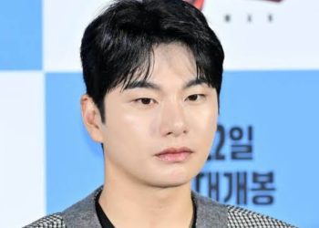 Lee Yi Kyung tiếp tục quay phim ‘I’m Solo’ sau tin đồn đời tư
