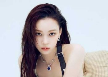 Mùa đông của aespa tại SBS Gayo Daejeon 2025: Sự điềm tĩnh giữa những tranh cãi