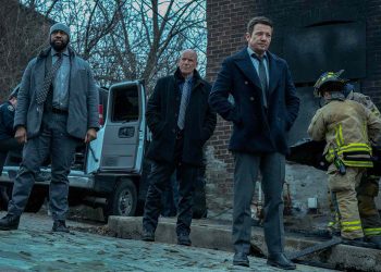 Thị trưởng Kingstown mùa 4 phá kỷ lục Rotten Tomatoes trước phần cuối bùng nổ