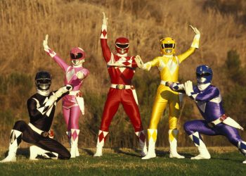 Power Rangers Khởi động lại gây tranh luận với sự thay đổi định dạng táo bạo