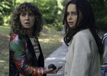 Ngựa con mở đầu viết lại các quy tắc truyền hình gián điệp với một phút sát thủ