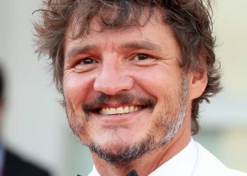Giá trị tài sản ròng của Pedro Pascal năm 2026: Hàng triệu người Mandalorian xếp chồng lên đỉnh cao quyền lực 25 triệu đô la