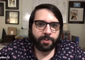 Tynion IV nâng cấp trò chơi kinh dị: Batman Pro dốc toàn lực vào các trò chơi giết người và cơn ác mộng ở khách sạn