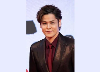 Giá trị tài sản ròng của Mamoru Miyano: Một diễn viên lồng tiếng anime hàng đầu kiếm được bao nhiêu?