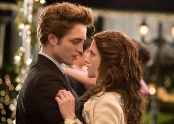 Loạt phim hoạt hình Chạng vạng của Netflix đối mặt với thử thách lồng tiếng hoành tráng của Edward trong Midnight Sun Reboot