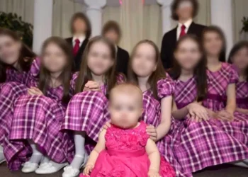 Điều gì đã xảy ra với những đứa trẻ nhà Turpin? Những người sống sót bị lạm dụng Đấu tranh cho cuộc sống bình thường