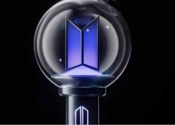 BTS phải đối mặt với phản ứng dữ dội về vấn đề phát hành và tương thích phiên bản 4 của “ARMY Bomb”